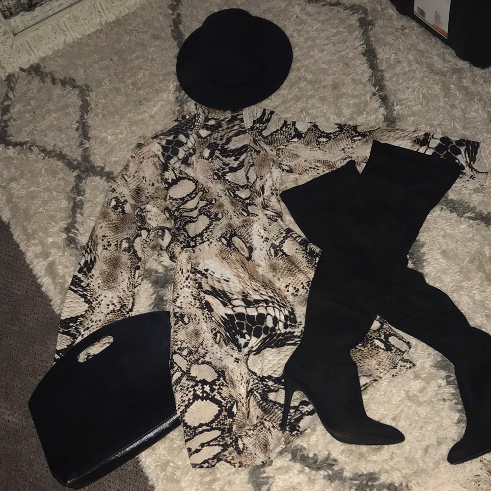 Brown & black long sleeve snake print tunic